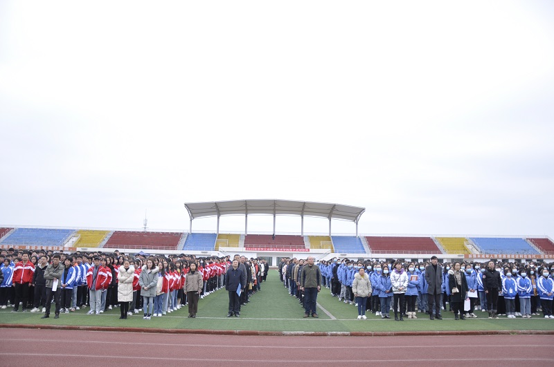 畢節(jié)工業(yè)職業(yè)技術(shù)學(xué)院開(kāi)展“牢記囑托奮力行 百年追夢(mèng)新時(shí)代”主題升旗儀式