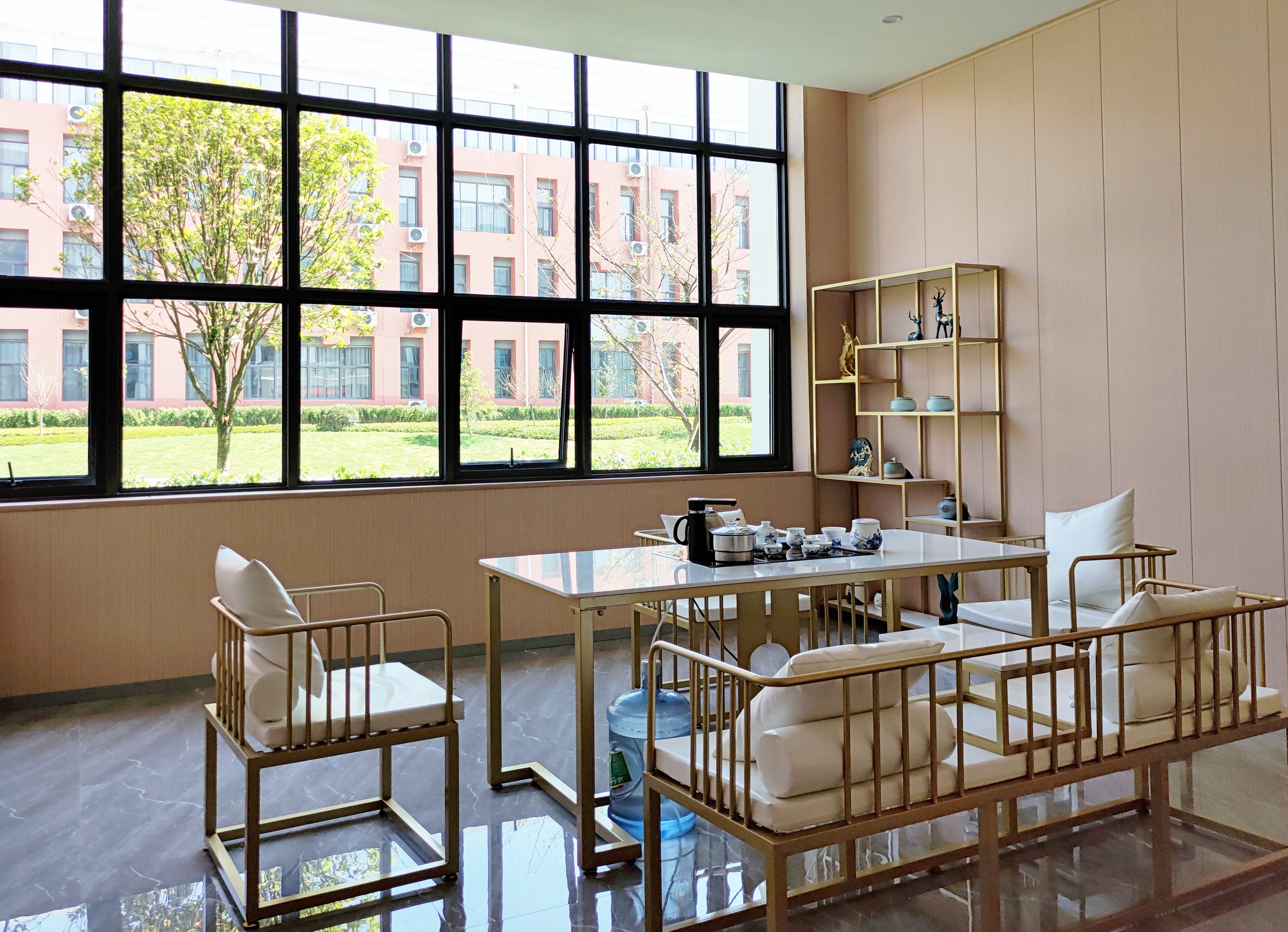 社會服務(wù)系教師風采