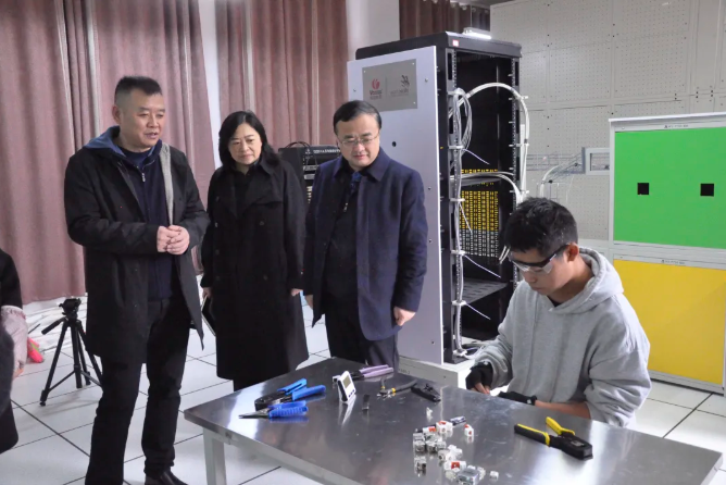 服務教學一線 解決實際困難——學院領導到院屬各教學系部開展調(diào)研