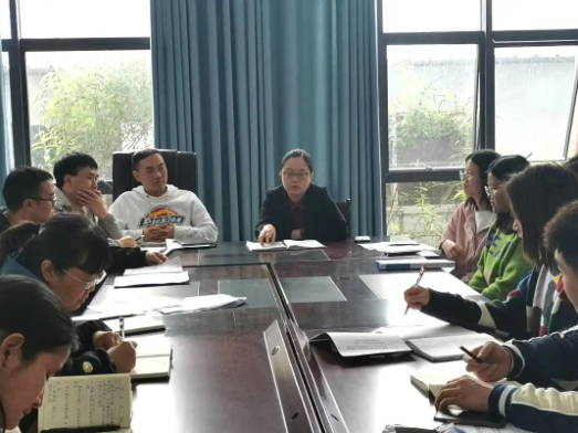 畢節(jié)工業(yè)職業(yè)技術(shù)學(xué)院“三抓三促一評比”“四個(gè)查” 推進(jìn)學(xué)生管理工作規(guī)范化