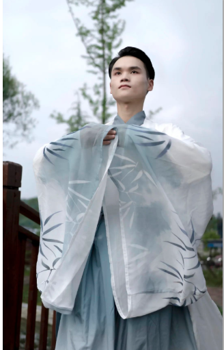 漢服文化走進校園 盡顯中華傳統(tǒng)魅力