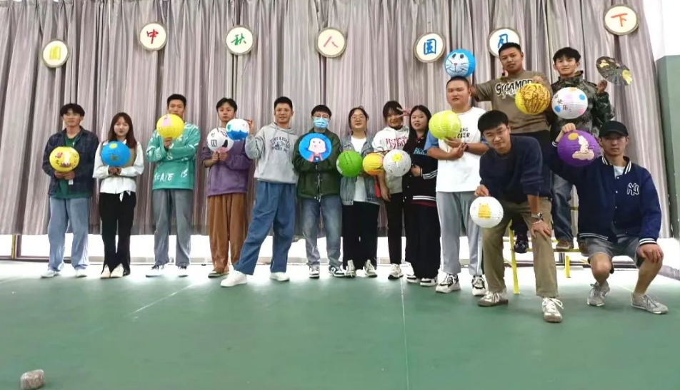 月圓中秋 人圓月下——畢節(jié)工業(yè)職業(yè)技術(shù)學(xué)院開(kāi)展中秋節(jié)系列活動(dòng)