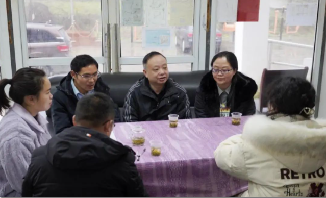 黨委副書記付善華，黨委委員、副院長黃文碧到鄉(xiāng)村振興聯(lián)系點開展調(diào)研