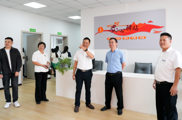 黔西市中等職業(yè)學校赴畢節(jié)工業(yè)職業(yè)技術(shù)學院游學考察暨“3+3”中高職協(xié)同發(fā)展座談會