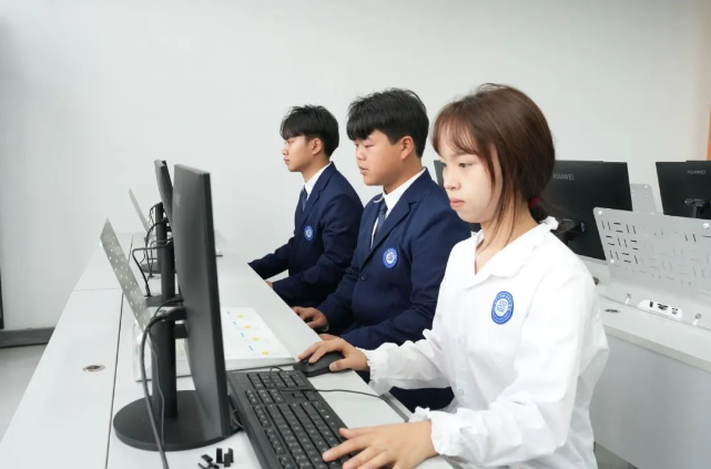 發(fā)現(xiàn)身邊的美（二）| 堅韌、毅力和奮進(jìn)的美